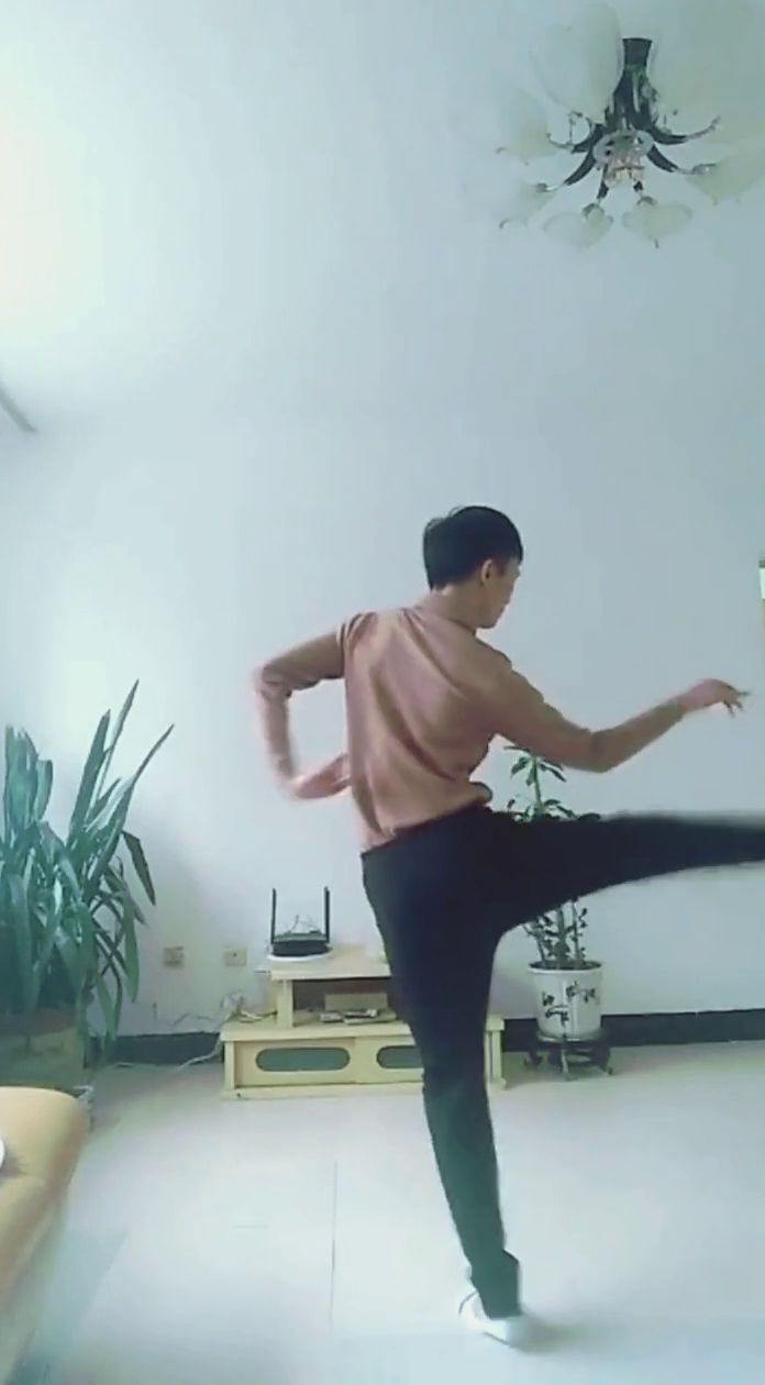 最新舞姿，舞動(dòng)自信，擁抱變化的力量